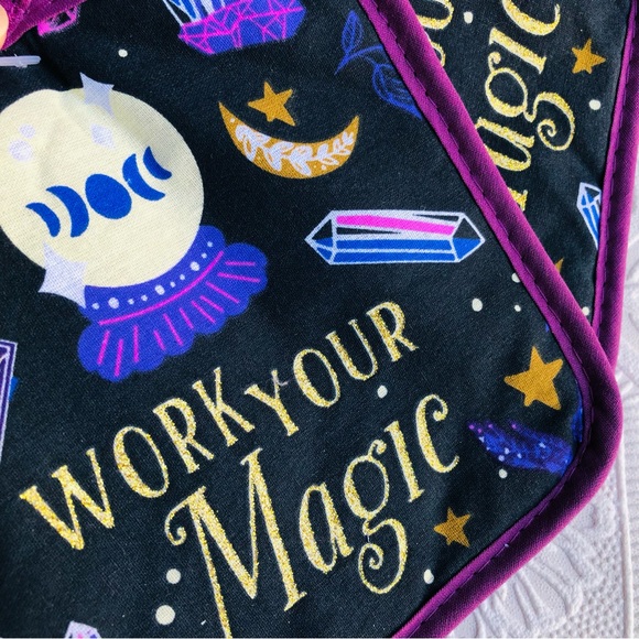 Work Your Magic Halloween Kitchen Accessories 3 pc - Picture 7 of 15